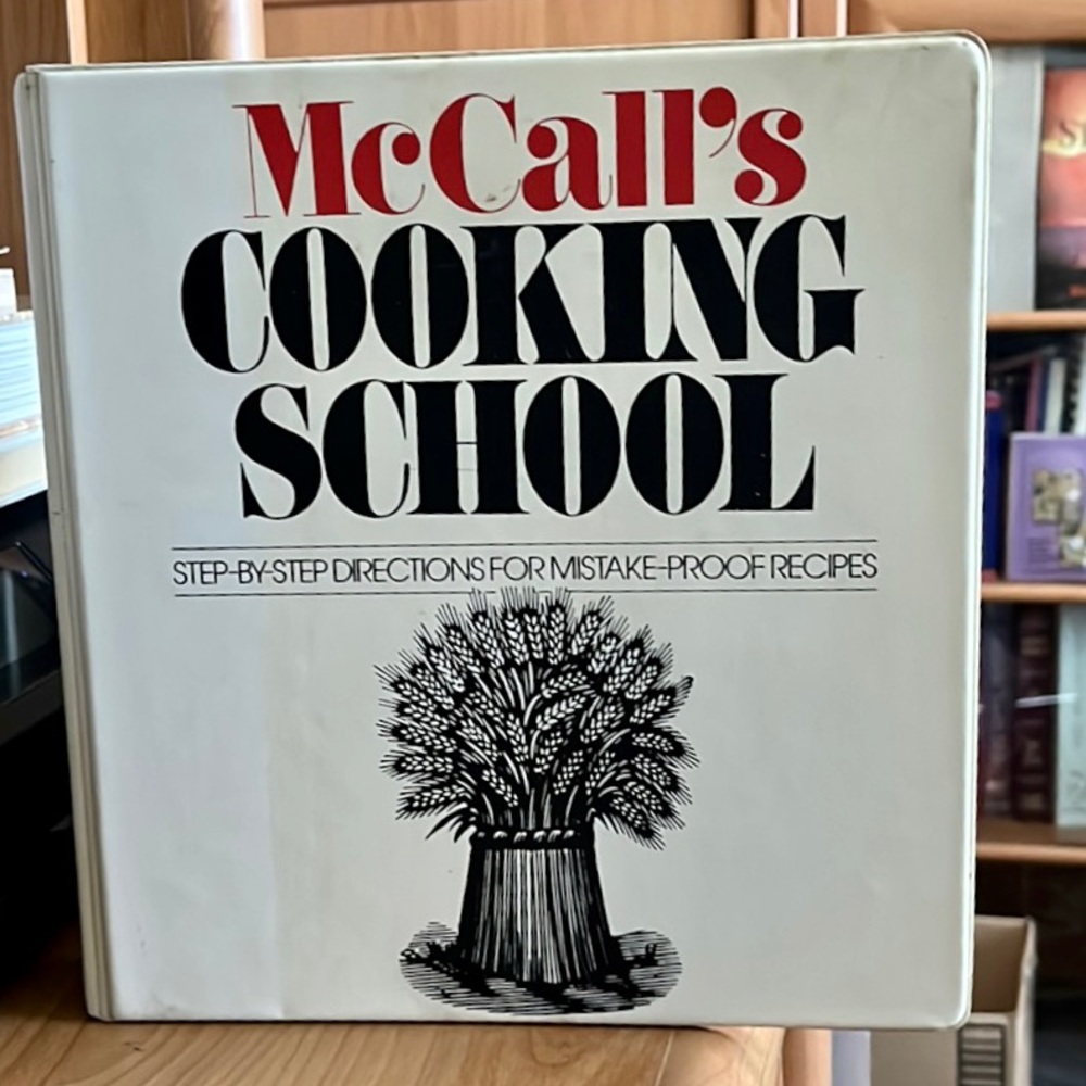 MCCALL’S COOKBOOK BINDER